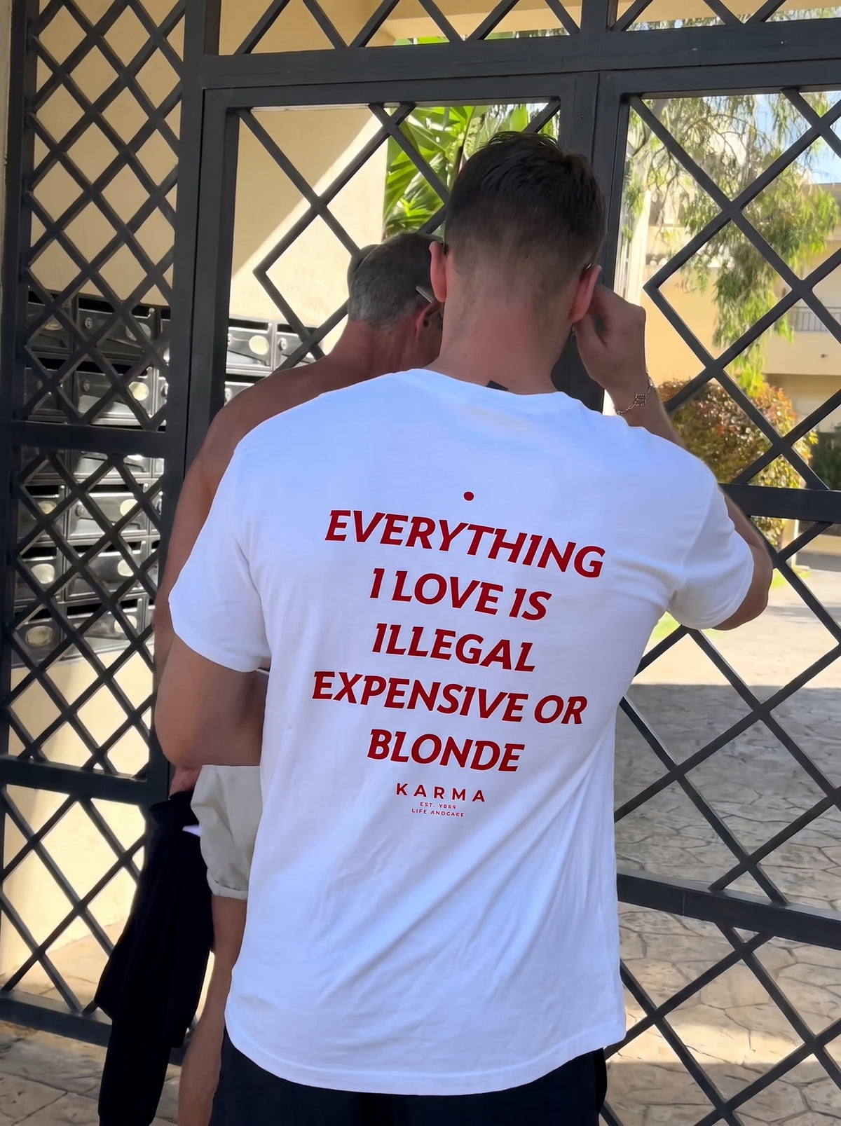 Polera Oversized KARMA – Everything Ilegal