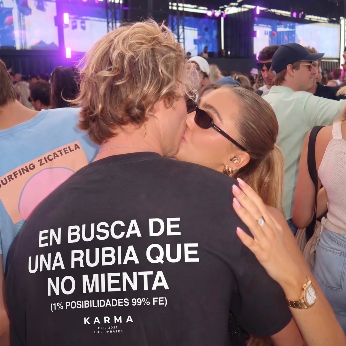 Polera Oversized KARMA – EN BUSCA DE UNA RUBIA QUE NO MIENTA
